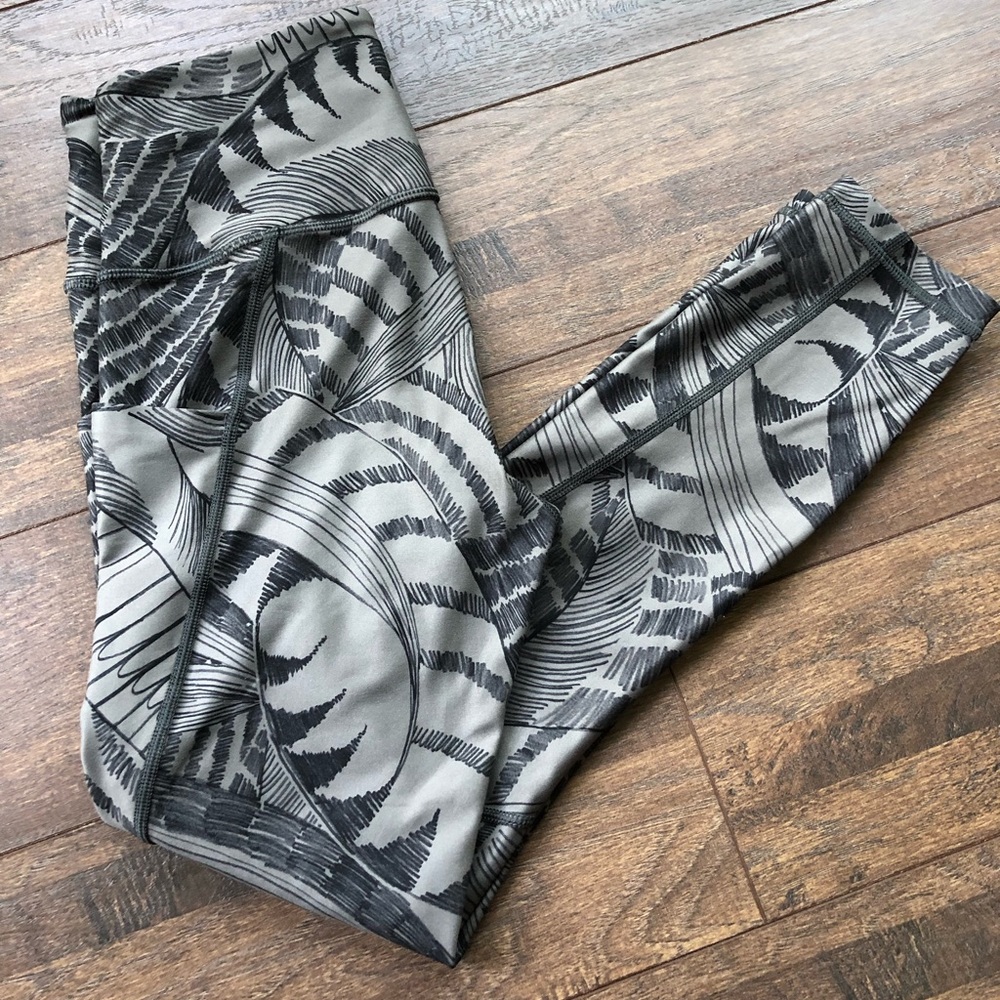 Athleta Small Zuma Stash Pocket